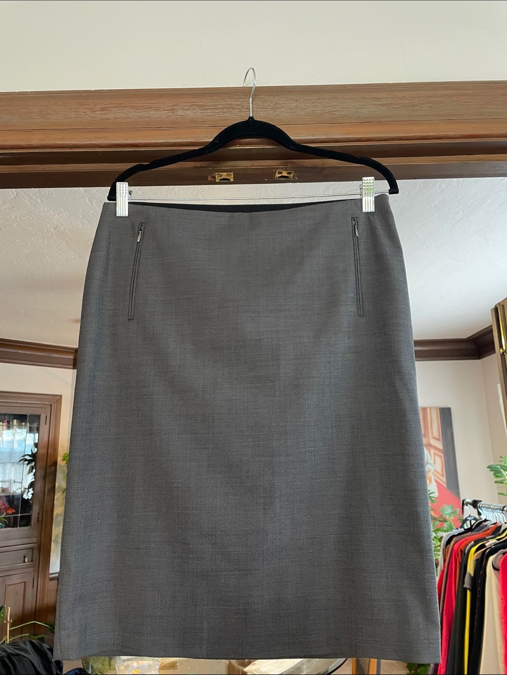 Elie Tahari Wool Gray Pencil Skirt - with elastic band in the back and pockets